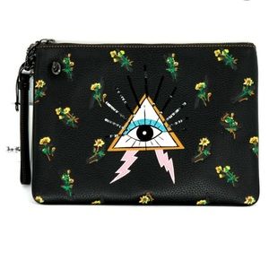 Coach-Pyramid’s eye turnlock pouch